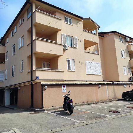 Apartman Izabela Medulin Exteriör bild